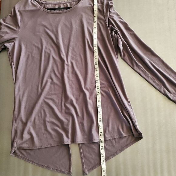 Athleta Essence Long Sleeve Semi Fit Top Flagstone Gray Tie Back Large - Picture 10 of 10